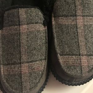 Men house slippers